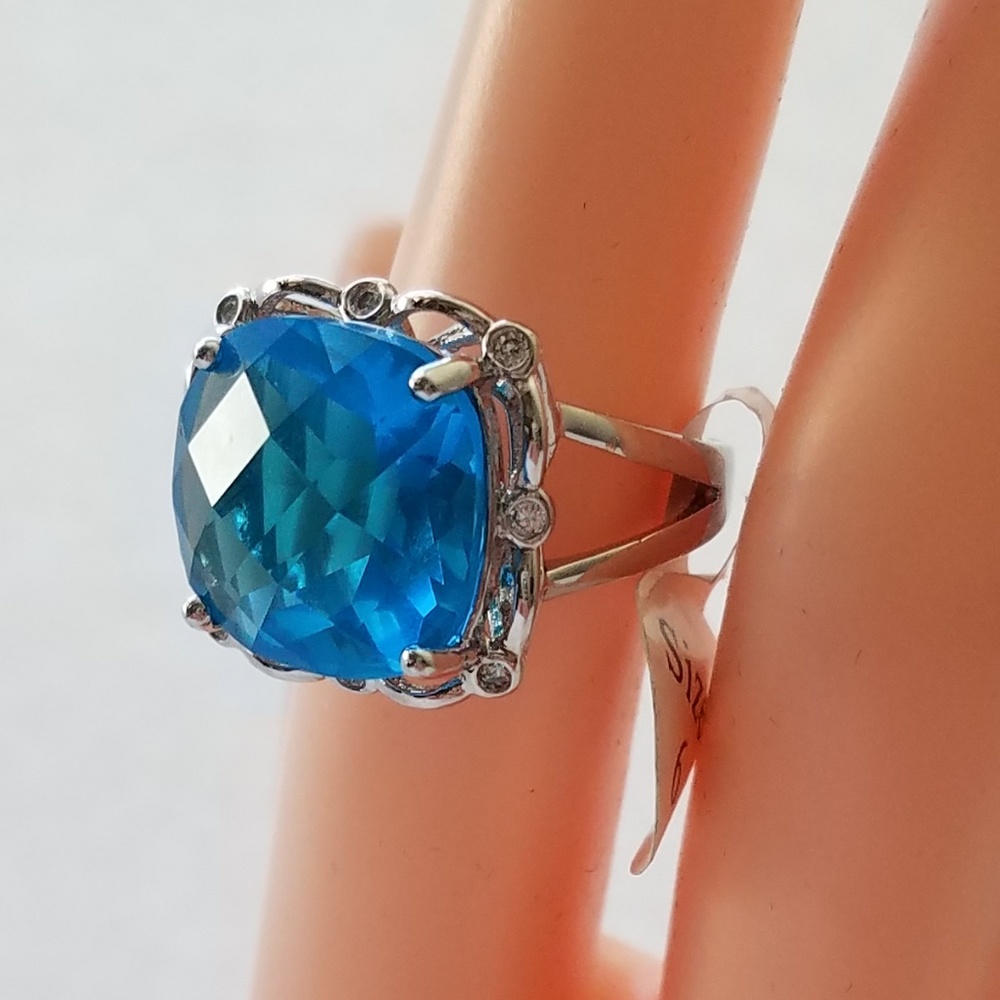 Women's Aquamarine Crystal & CZ Flower Ring